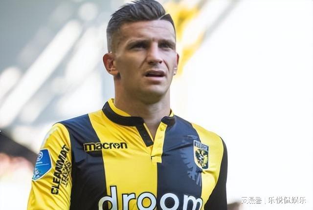 并揭示他成 并揭示他成