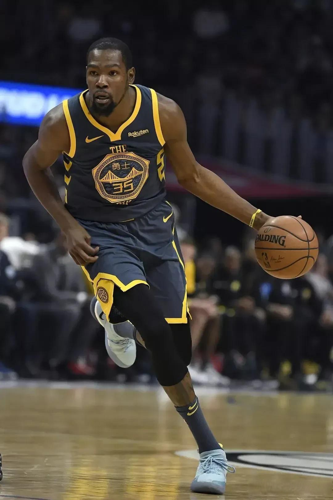 育竞技的角 育竞技的角